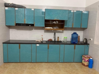 Mẫu tủ bếp nội thất nhôm kính HL01